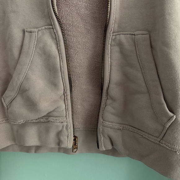 Abercrombie & Fitch Light Pink Y2K Cropped Zip Up Sweatshirt - Picture 6 of 7